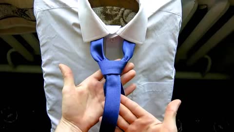 How to Tie a Trinity knot for beginers Step by Step