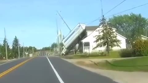 How To Park A Moving Truck On A Roof