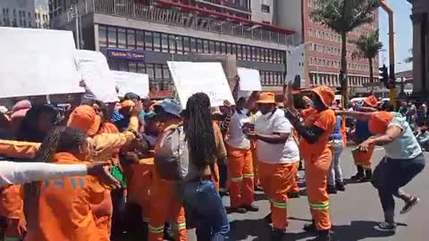 DSW workers strike in Durban CBD