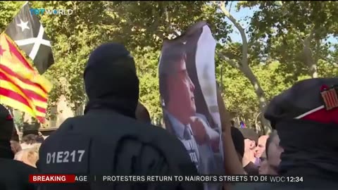 Carles Puigdemont flees after his rally speech in Catalonia