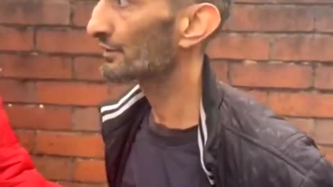 UK: Mohammed Amjad, 47, attempted to exploit 14-year-old British girls. Caught