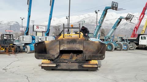 Asphalt Paver 2012 LeeBoy 8616 Kubota Diesel, Dual Drive, Electric 8'-15' Heavy Duty Screed $68,000