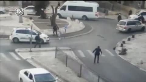 Muslim Terrorist Stabs Jew Outside Damascus Gate in Jerusalem