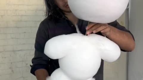 Making teddy bear with cotton candy