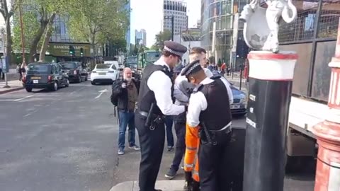 Met police are an absolute disgrace.
