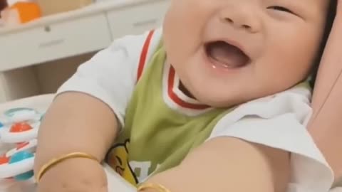 Cute baby viral video of 15