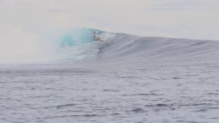 Surfing in FIJI