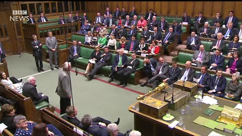 Dennis Skinner kicked out of Commons for calling David Cameron dodgy Dave - BBC News