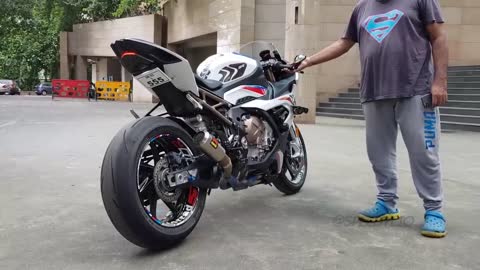 Loud BMW S1000RR Akrapovic