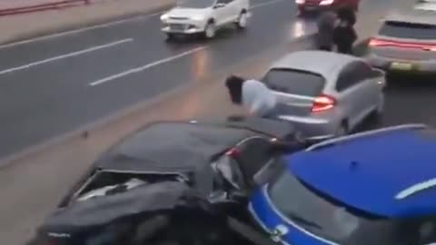 100-car pileup on icy overpass in China🏎️🚗🚙🛻🚚🚙🚗🚛🛻