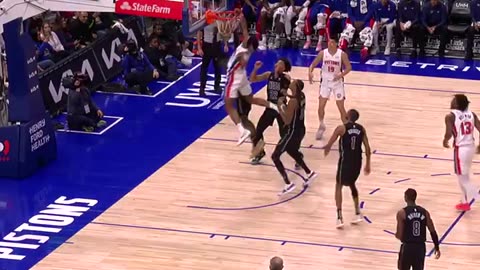 Ausar Thompson Breaks the Hoop with a Dunk on the Comeback! Nets-Pistons