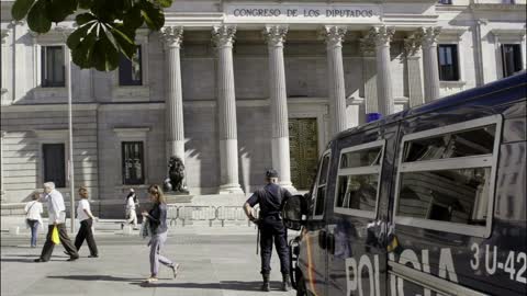 Un policía expresa su indignación por el maltrato la clase política al pueblo