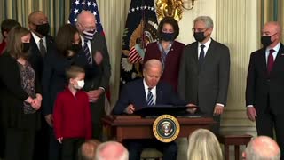 Biden Forgets How To Read In Front Of EVERYONE