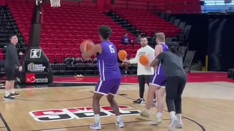 Sports College Basketball 🏀 - Noah Freidel with the halfcourt heave during practice
