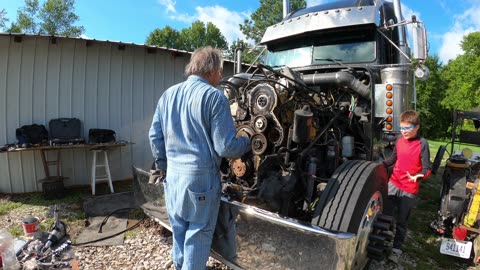 BREAKING DOWN a CAT 3406E MOTOR in a 2000 FREIGHTLINER CLASSIC, VIDEO 03