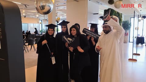 Event Claw Machine Dubai | Mirrorboothdubai.com