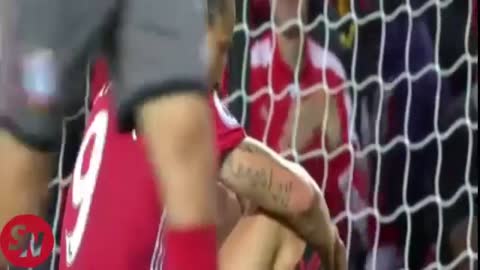 VIDEO: Zlatan Ibrahimovic bicycle shot chance for goal