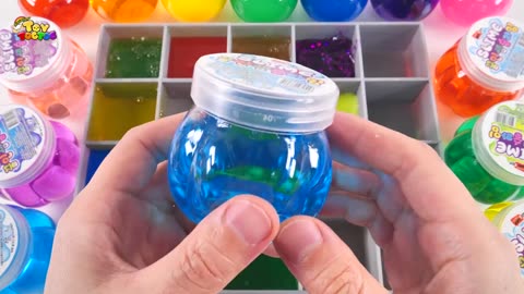 Satisfying video mixing a colours.
