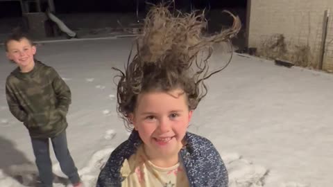 Family Tries Wet Hair Challenge in Frigid Temperatures