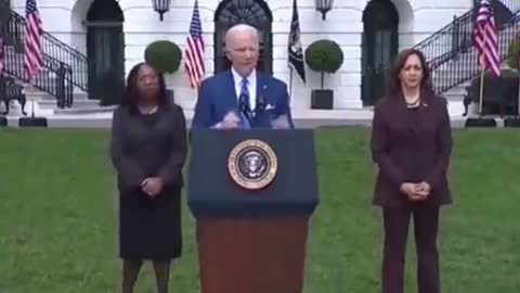 Biden gaffe "America is a nation that can be defined in a single word. Asfutmsifwffutsh".