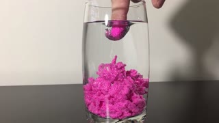 Magic Sand That Never Gets Wet!