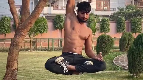 "Fitness video" An Indian "YouTuber" Junaid