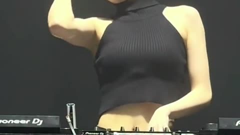 music viral Chinese sexy woman DJ