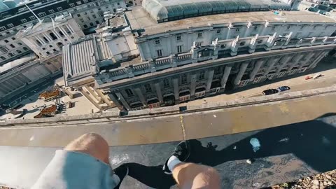 London Rooftop Escape POV 🇬🇧