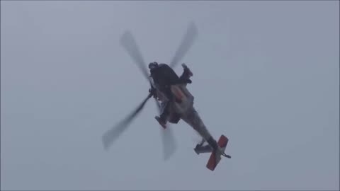 Apache AH-64D Crazy Maneuvers by Crazy Skilled Pilot