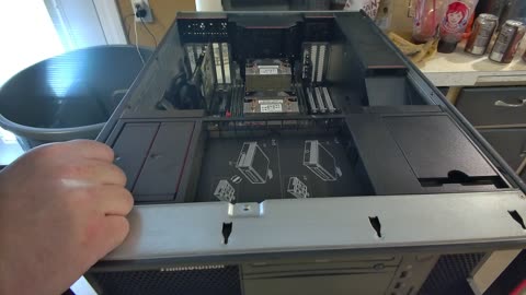 Inside a lenovo thinkstation p920 computer (THE ANTI CLOUD)