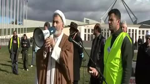 Sheikh Mansour addresses the Save the Sheikh Canberra Rally