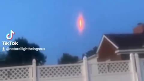 UFO UAP ALIEN CE5 PORTAL OPEN IN THE SKY GLOWING RED