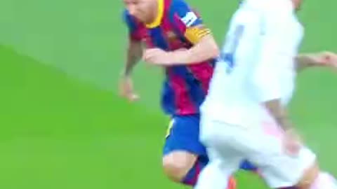 Rare moment of Lionel Messi