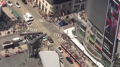 MAJOR POWER OUTAGE HITS DOWNTOWN TORONTO