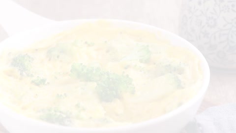 Keto Broccoli and Cheddar Frittata - Recipe and Nutritional Information in the Description