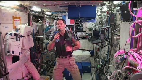 Space Station Crew Member Discusses Life in Space with French Media