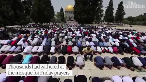 Palestinians and Israeli police clash at Jerusalem's al-Aqsa mosque hours after Gaza truce_2