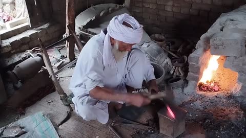 Abbasu blacksmith is still working in two hundred years old way