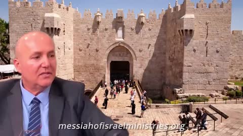 The Mystery Of The Royal Law - Messianic Rabbi Zev Porat Preaches