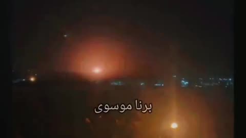 3 flashes and explosion spotted by locals from IRGC bases in Isfahan, Iran