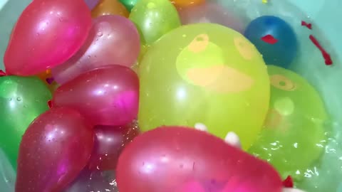 Water balloons pop part 9!!