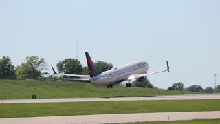Delta Boeing 737-900 departing St Louis Lambert Intl - STL