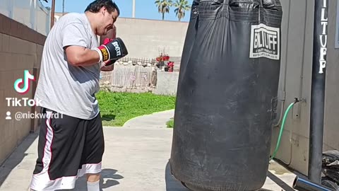 500 Pound Punching Bag Workout Part 19. Practicing Hard Shots In My New Rocky Marciano Gloves!