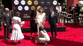 Lily Tomlin honored as permanent fixture of Hollywood