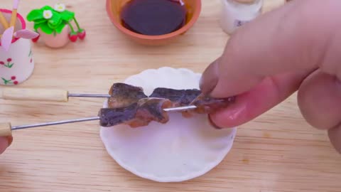 -- Eel Fishing With Eggs and Cooking Japanese Grilled Eel Rice in Miniature Kitchen -- ASMR Cooking