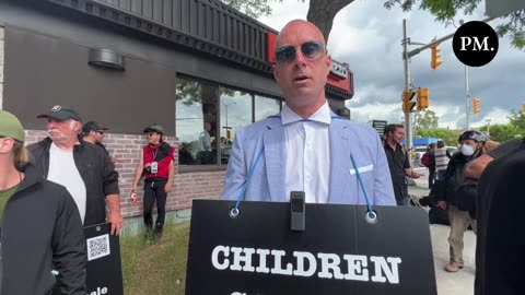 Billboard Chris applauds interfaith coalition at Education Over Indoctrination protest in Ottawa