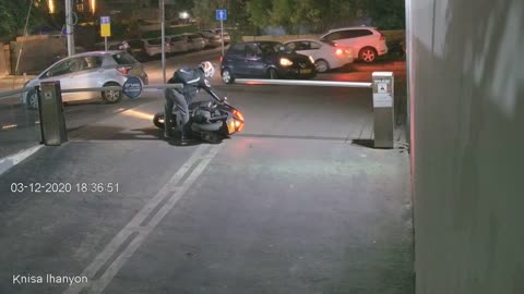 scooterman crash (funny video)