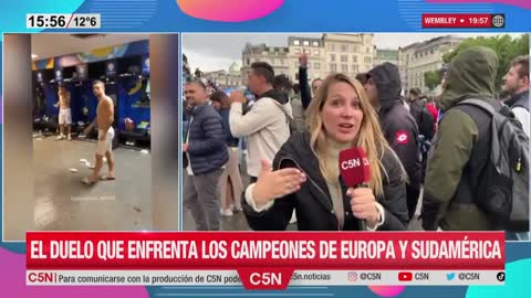 Banderazo de hinchas Argentinos en Wembley