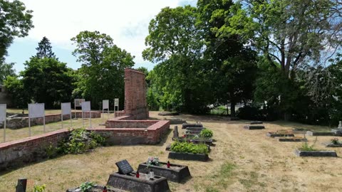 Zabytkowy cmentarz Rumia 2024