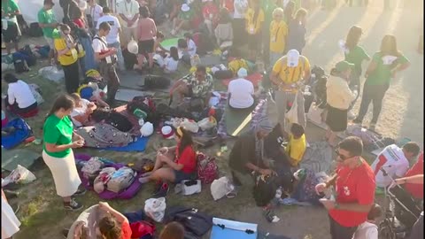 Crowd gathers in Portugal to see Pope Francis on World Youth Day